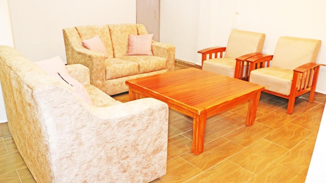 Royal Prince Hotel, Meru Extérieur photo